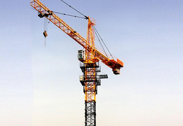 塔吊司機在使用防墜器前應當注意什么